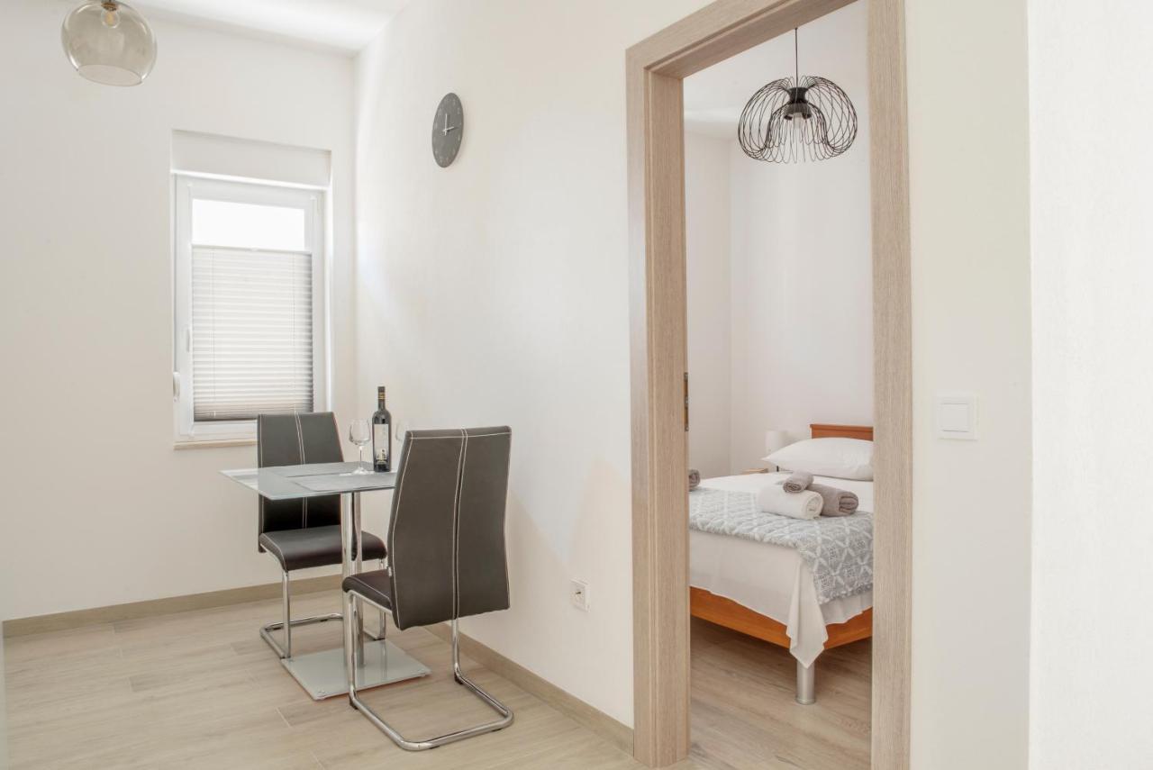 Apartmani Vudrag Trogir Exterior photo